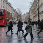 Minister finansów John Healey musi znaleźć 35 miliardów funtów – IFS ostrzega przed budżetem