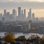 MFW podnosi prognozę wzrostu gospodarki Wielkiej Brytanii – w 2027 r. spowolnienie przez droższą energię