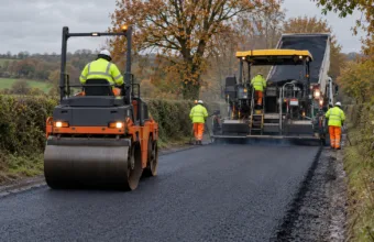 Prawie 11 300 km nowej nawierzchni na drogach w Anglii w tym roku – rząd przekazuje samorządom 220 milionów funtów