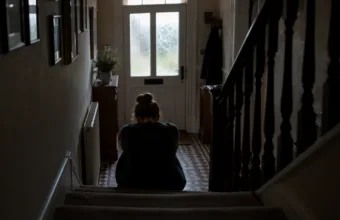 Prawie co dziesiąty dorosły w Anglii i Walii doświadczył przemocy domowej – ONS: 4,7 miliona osób w ciągu roku