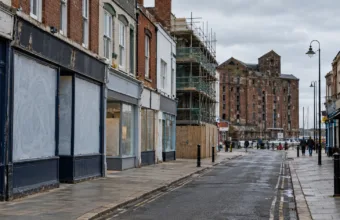 Grimsby próbuje ożywić centrum miasta – program Pride in Place za 5,8 miliarda funtów, ale puste sklepy i zabytki wciąż czekają