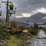 Ponad 82 000 domów i firm bez prądu po sztormie „Boelo” – porywy do 135 km/h w Argyll and Bute, w samej Szkocji ponad 30 000 odbiorców odciętych