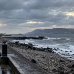 Ciało znalezione na plaży w Largs – to prawdopodobnie 82-letni pasażer, który wypadł za burtę promu Caledonian Isles koło wyspy Arran