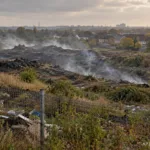 Płonące wysypisko „Rainham volcano” we wschodnim Londynie – burmistrz Sadiq Khan napisze do ministrów w sprawie usunięcia 80 000 ton odpadów